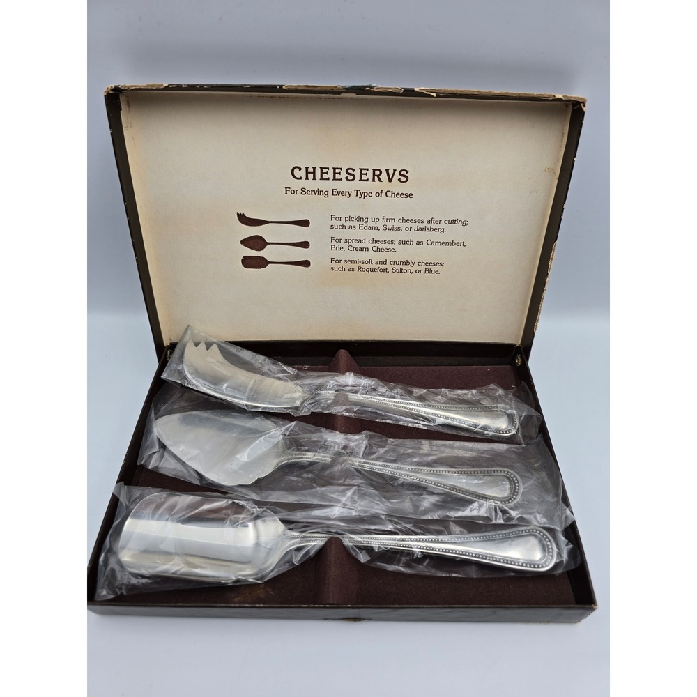 CHEESERVS Set 3 Piece Cheese Serving Utensils Silver Tone Boxed‎